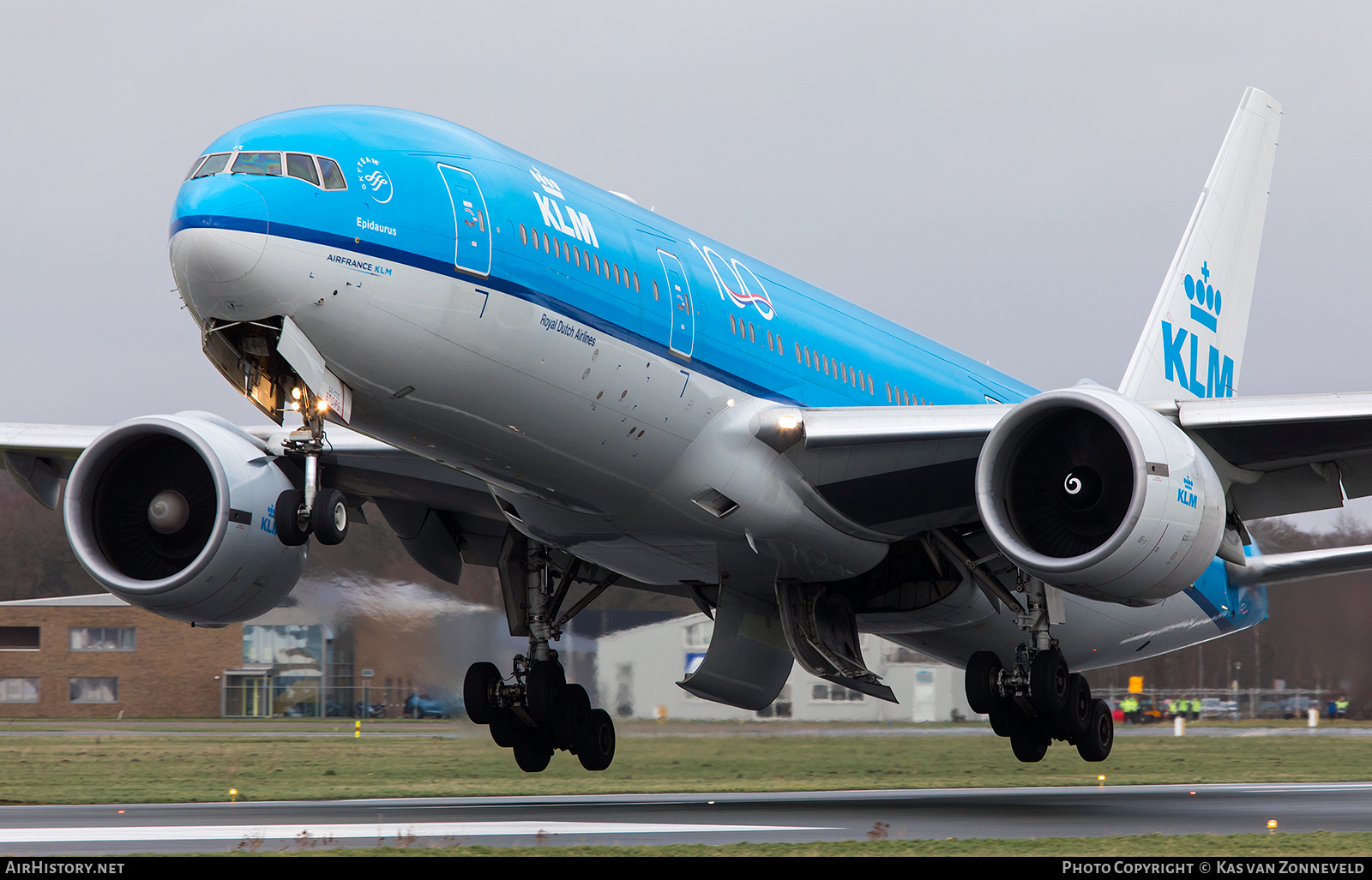 Aircraft Photo of PH-BQE | Boeing 777-206/ER | KLM - Royal Dutch Airlines | AirHistory.net #226917