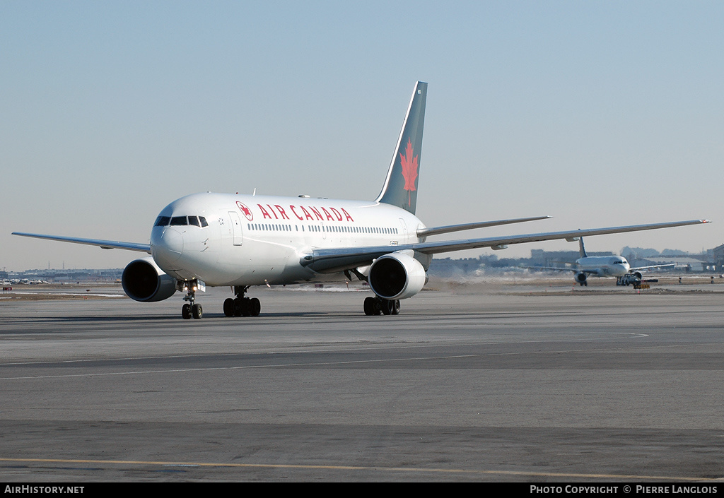 Aircraft Photo of C-FBEM | Boeing 767-233/ER | Air Canada | AirHistory.net #226992