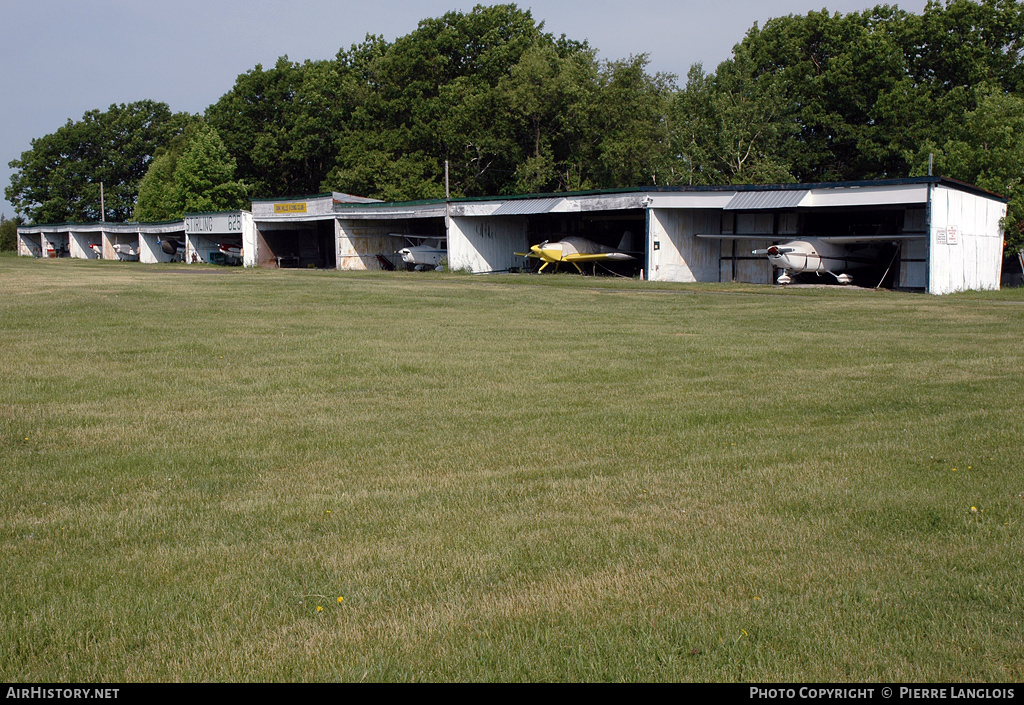 Airport photo of Stirling (CPJ5) in Ontario, Canada | AirHistory.net #227126