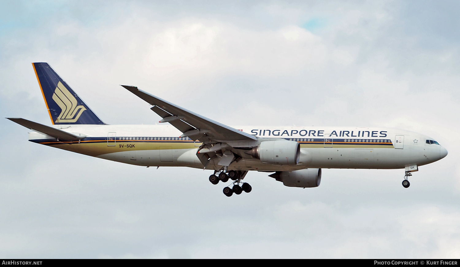Aircraft Photo of 9V-SQK | Boeing 777-212/ER | Singapore Airlines | AirHistory.net #227139