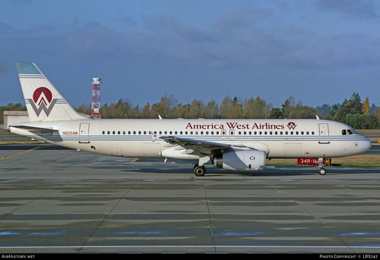 Aircraft Photo of N625AW | Airbus A320-231 | America West Airlines | AirHistory.net #227141