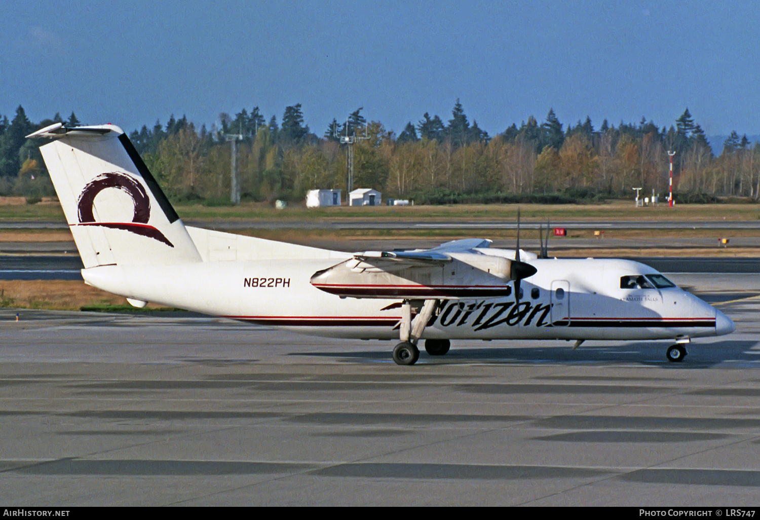 Aircraft Photo of N822PH | De Havilland Canada DHC-8-102 Dash 8 | Horizon Air | AirHistory.net #227177