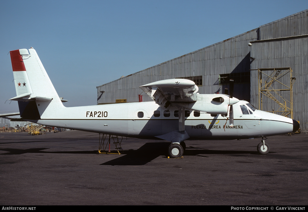 Aircraft Photo of FAP210 | De Havilland Canada DHC-6-300 Twin Otter | Panama - Air Force | AirHistory.net #227302