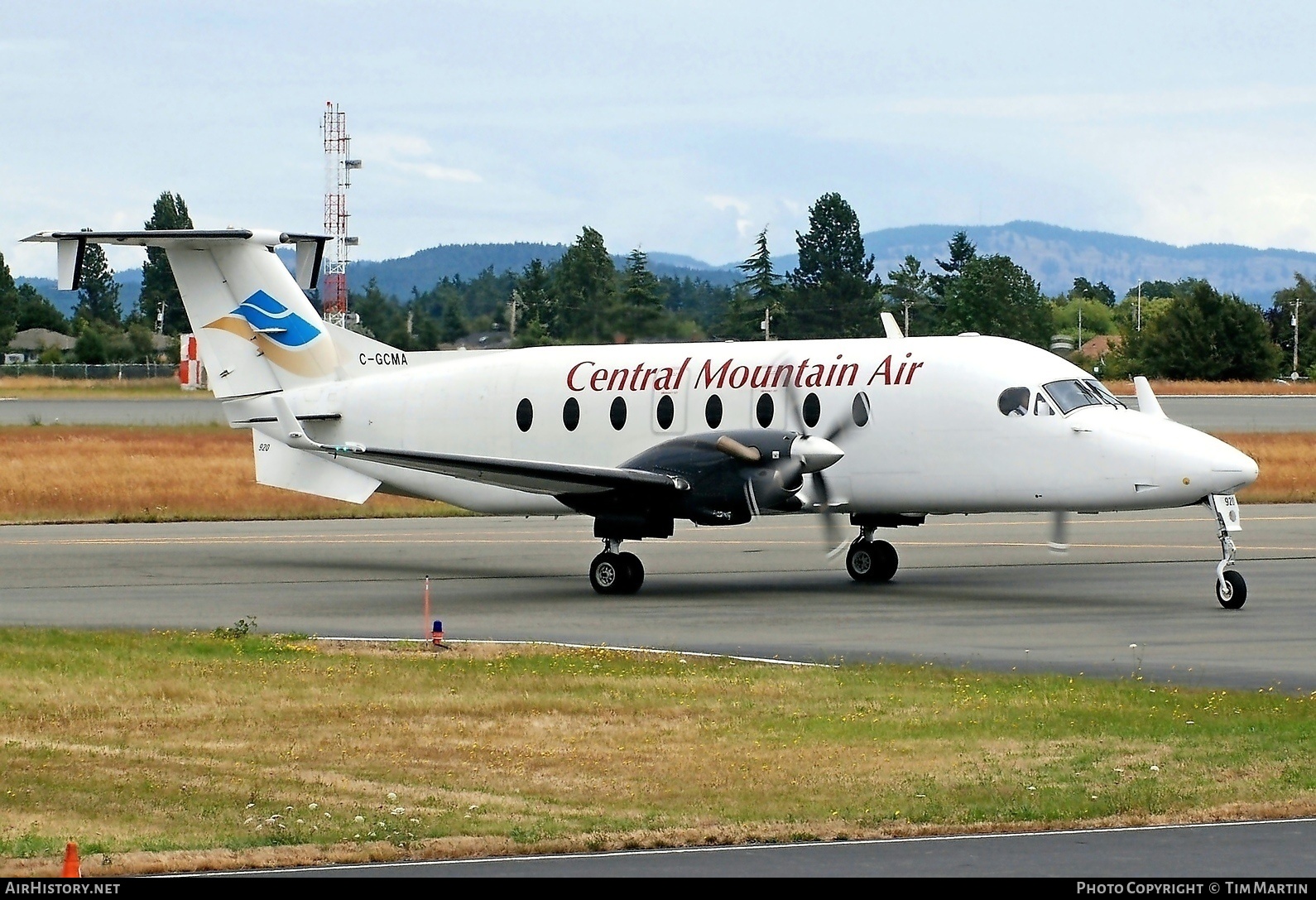 Aircraft Photo of C-GCMA | Raytheon 1900D | Central Mountain Air - CMA | AirHistory.net #227340