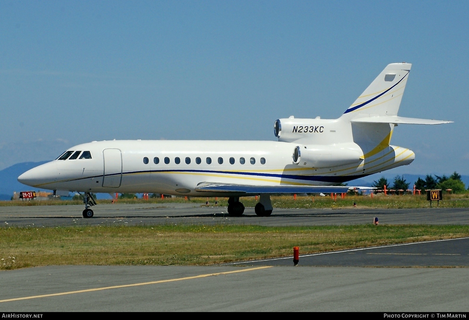 Aircraft Photo of N233KC | Dassault Falcon 900 | AirHistory.net #227449