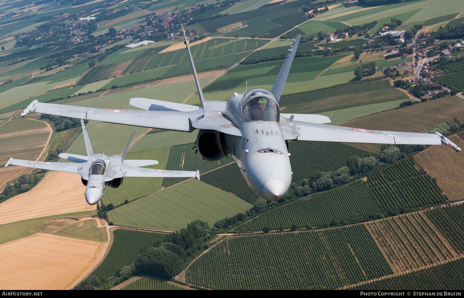 Aircraft Photo of J-5017 | McDonnell Douglas F/A-18C Hornet | Switzerland - Air Force | AirHistory.net #227555
