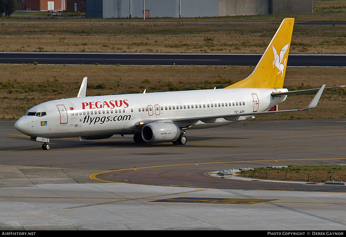 Aircraft Photo of TC-API | Boeing 737-86N | Pegasus Airlines | AirHistory.net #227646