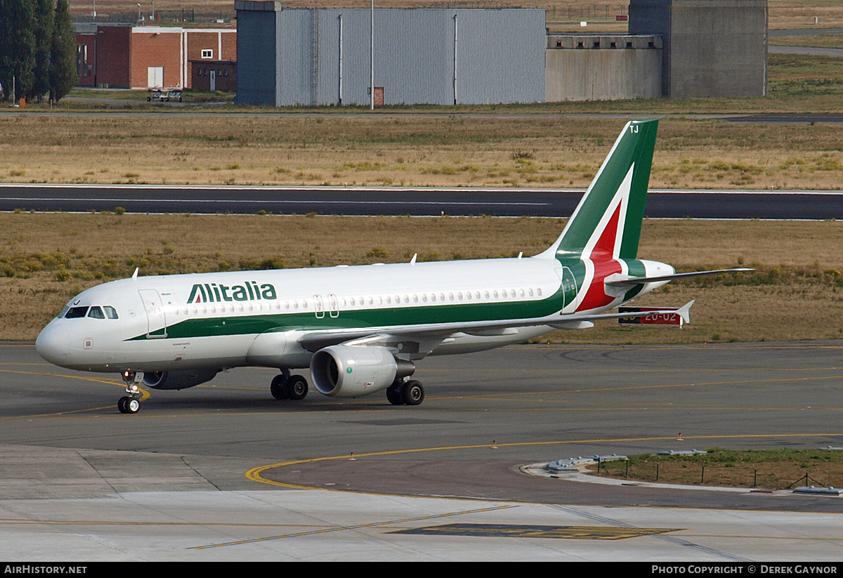 Aircraft Photo of EI-DTJ | Airbus A320-216 | Alitalia | AirHistory.net #227655