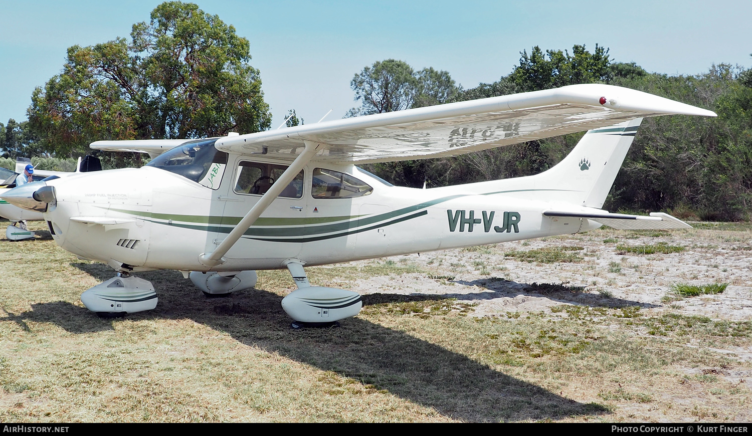 Aircraft Photo of VH-VJR | Cessna 182Q | AirHistory.net #227961