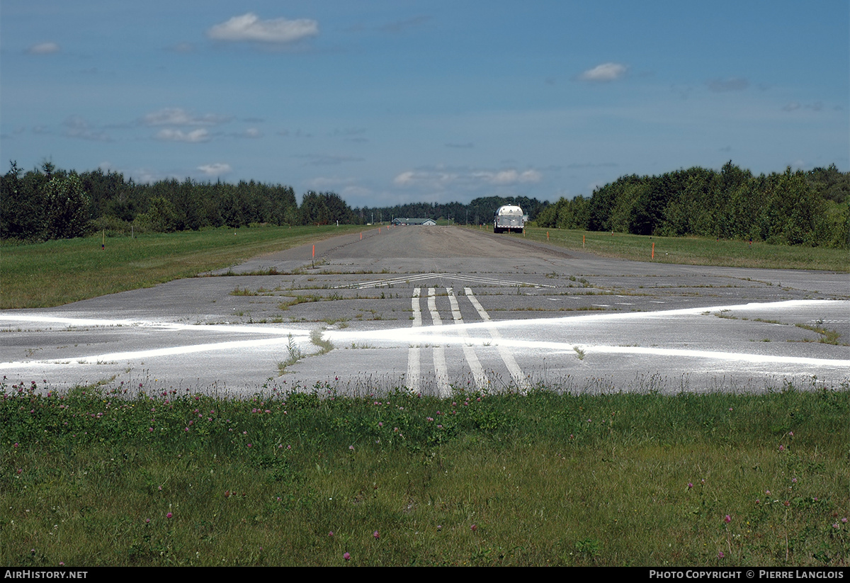 Airport photo of Valcourt (CSQ3) in Quebec, Canada | AirHistory.net #228057