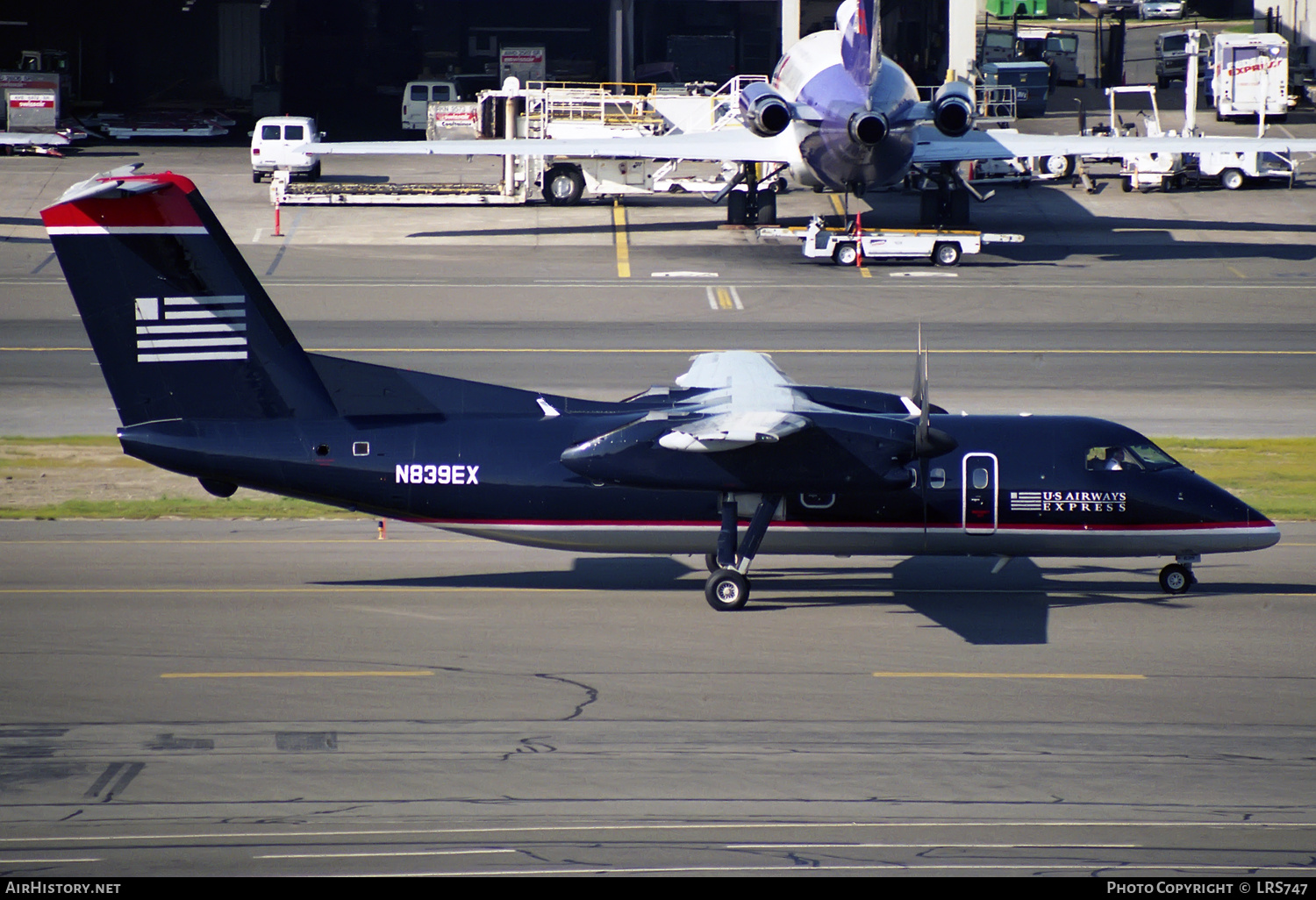 Aircraft Photo of N839EX | De Havilland Canada DHC-8-102A Dash 8 | US Airways Express | AirHistory.net #228088