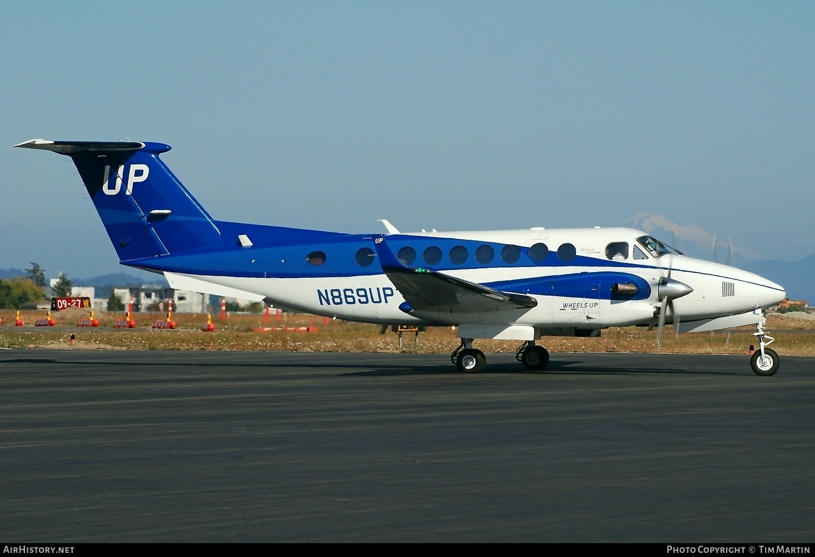 Aircraft Photo of N869UP | Beechcraft 350i King Air (B300) | Wheels Up | AirHistory.net #228178