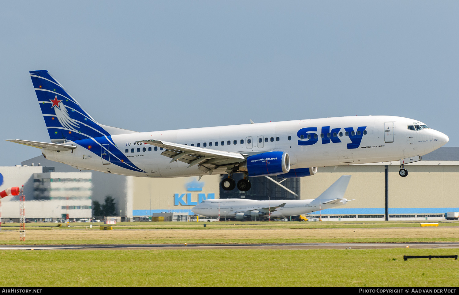 Aircraft Photo of TC-SKB | Boeing 737-430 | Sky Airlines | AirHistory.net #228185