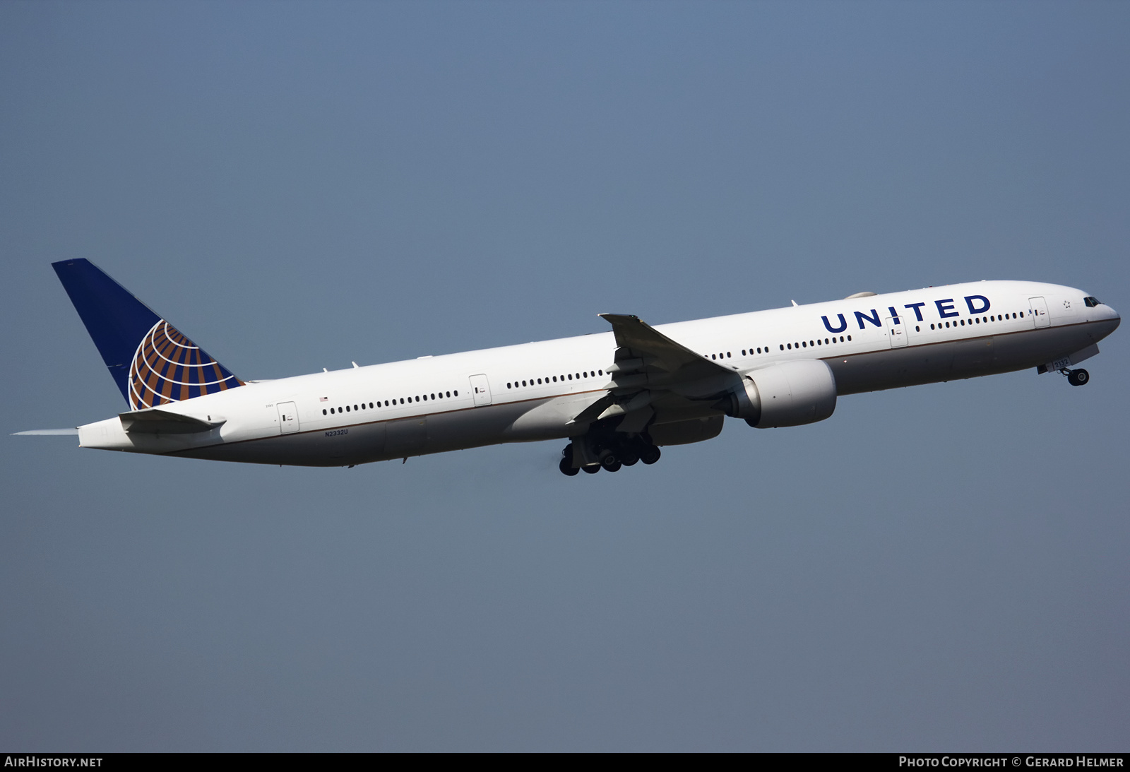 Aircraft Photo of N2332U | Boeing 777-300/ER | United Airlines | AirHistory.net #228273
