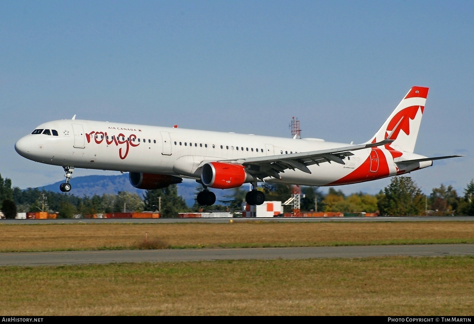 Aircraft Photo of C-FJQH | Airbus A321-211 | Air Canada Rouge | AirHistory.net #228458