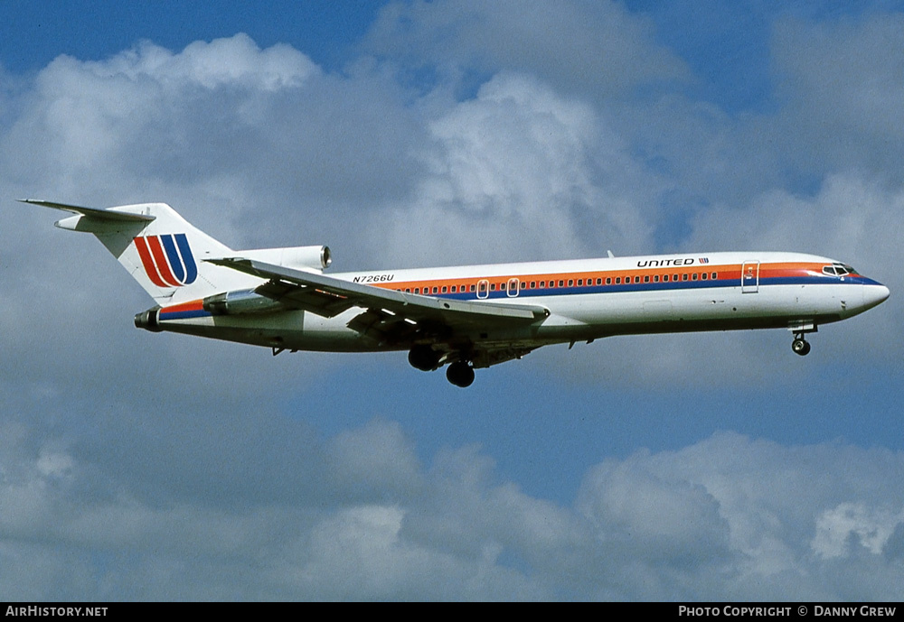 Aircraft Photo of N7266U | Boeing 727-222 | United Airlines | AirHistory.net #228595