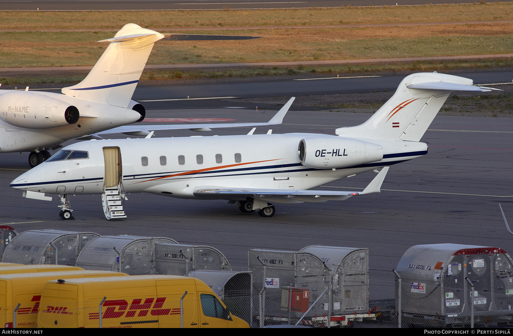 Aircraft Photo of OE-HLL | Bombardier Challenger 300 (BD-100-1A10) | AirHistory.net #228663