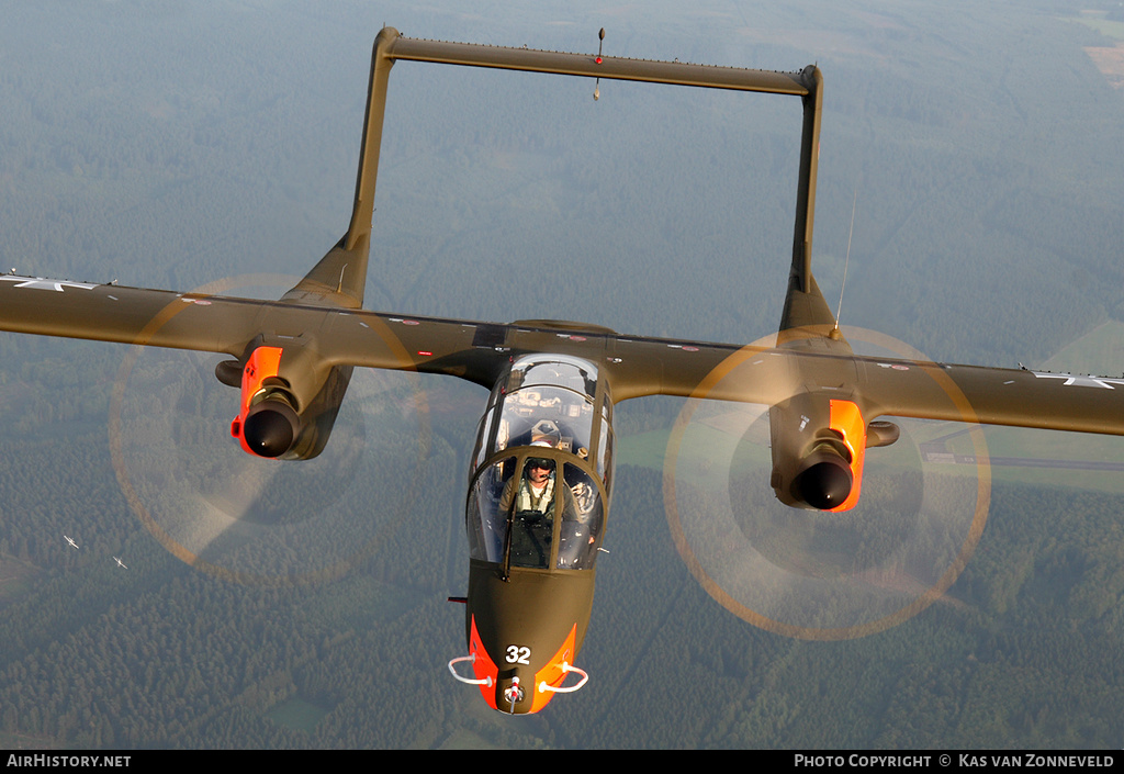 Aircraft Photo of G-BZGK / 9932 | North American Rockwell OV-10B Bronco | AirHistory.net #228679