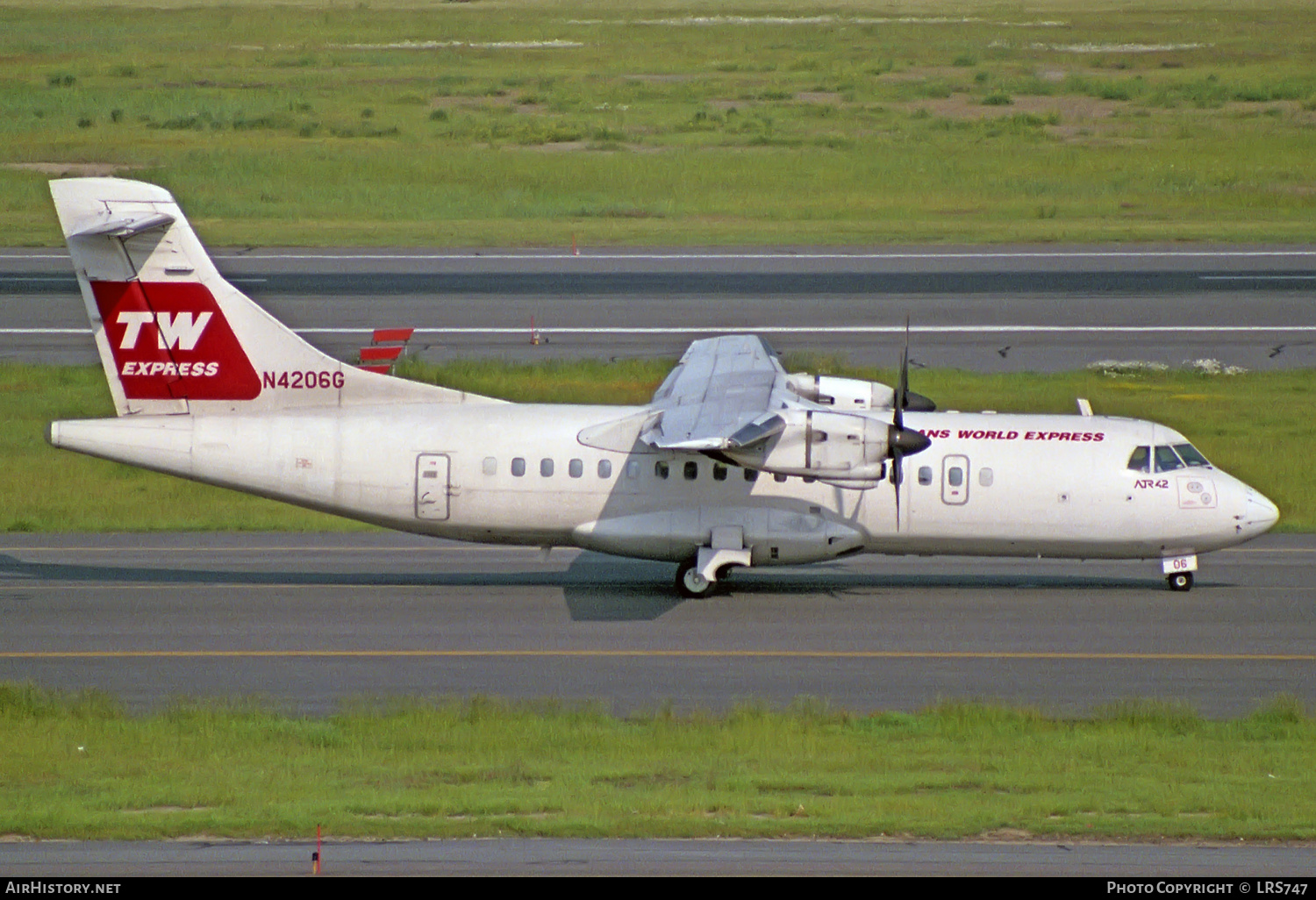 Aircraft Photo of N4206G | ATR ATR-42-300 | TW Express - Trans World Express | AirHistory.net #228754