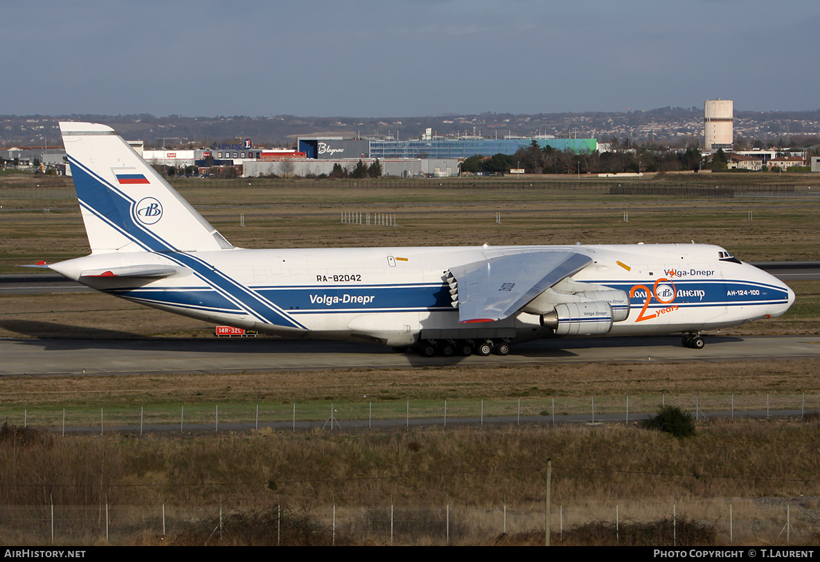 Aircraft Photo of RA-82042 | Antonov An-124-100 Ruslan | Volga-Dnepr Airlines | AirHistory.net #229139