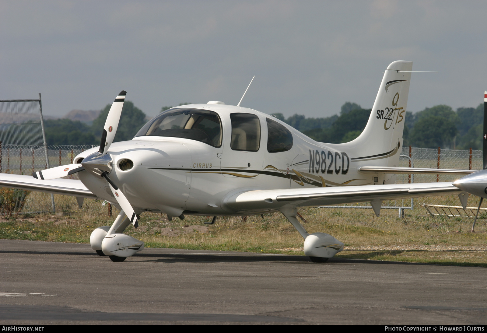 Aircraft Photo of N982CD | Cirrus SR-22 G2-GTS | AirHistory.net #229264