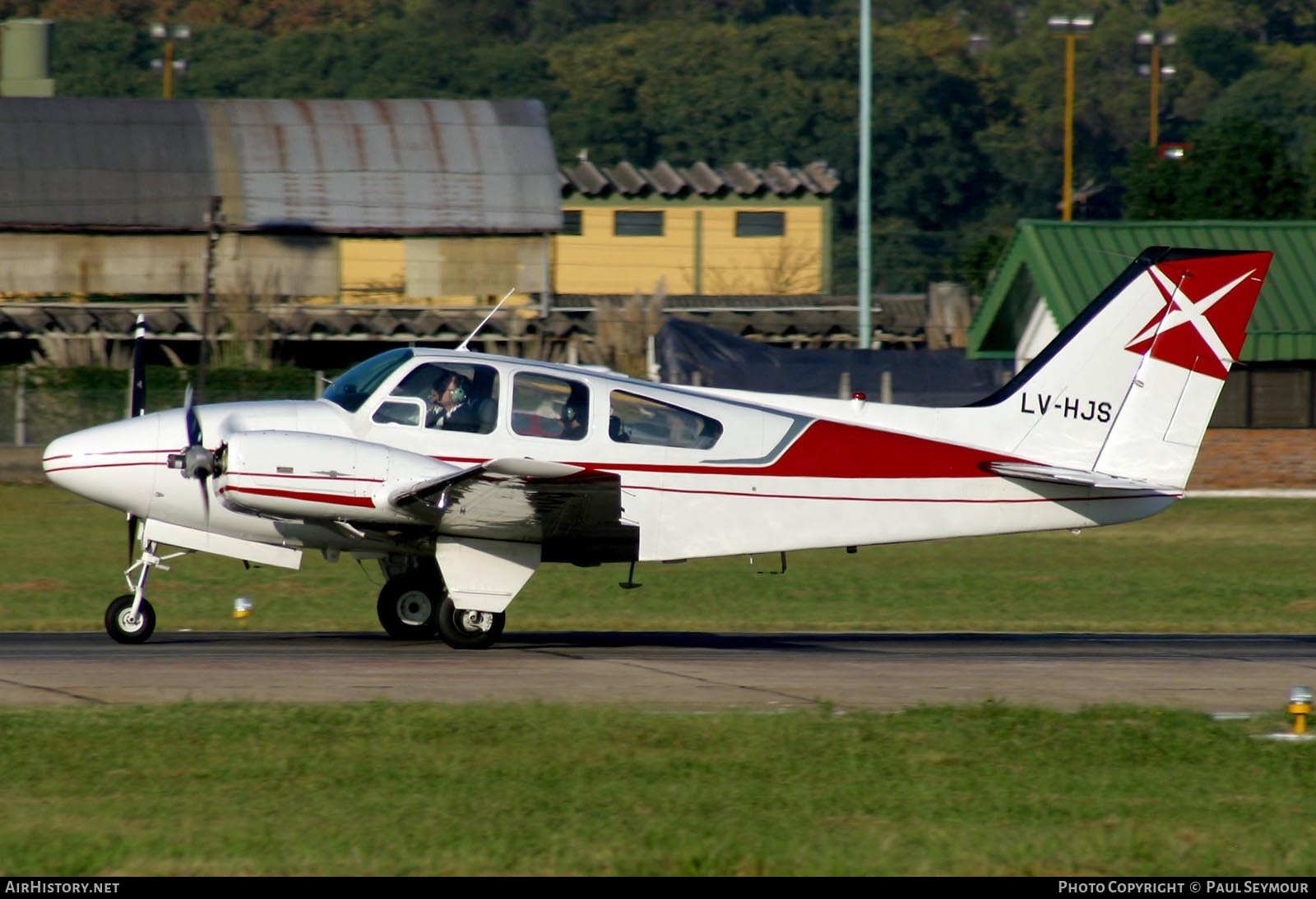Aircraft Photo of LV-HJS | Beech 55 Baron (95-55) | AirHistory.net #229377