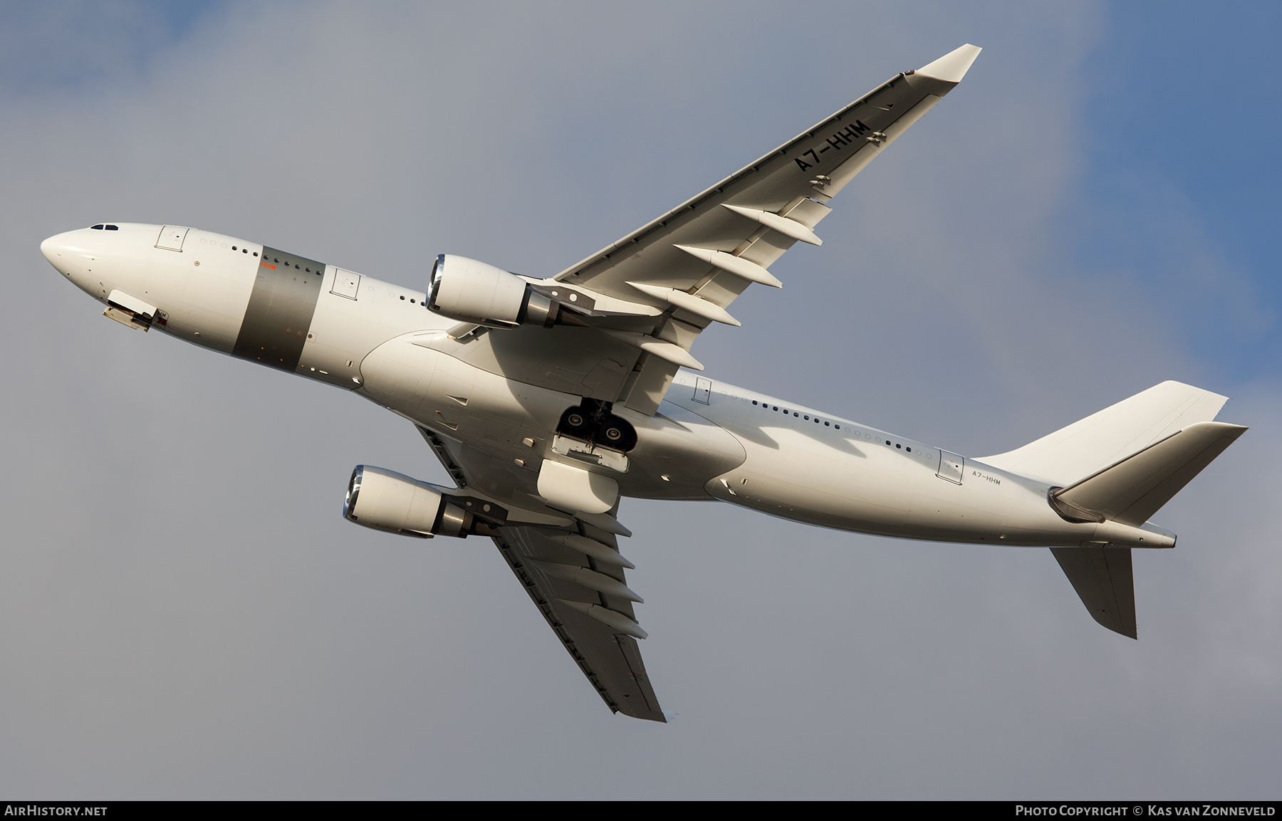 Aircraft Photo of A7-HHM | Airbus A330-203 | AirHistory.net #229441