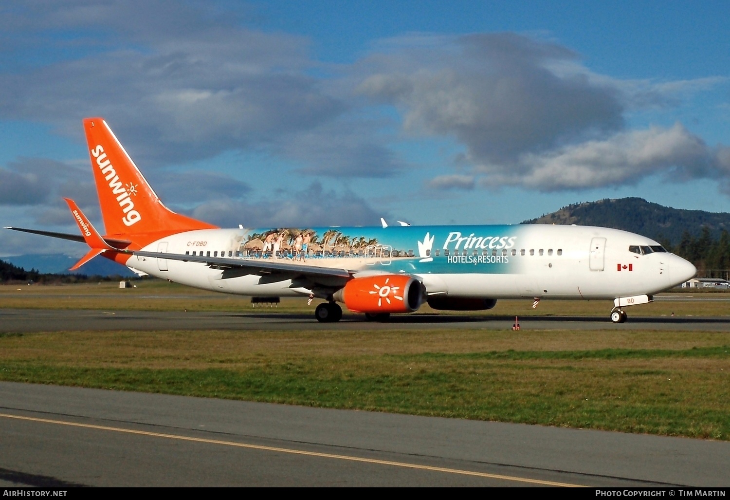 Aircraft Photo of C-FDBD | Boeing 737-8Q8 | Sunwing Airlines | AirHistory.net #229514