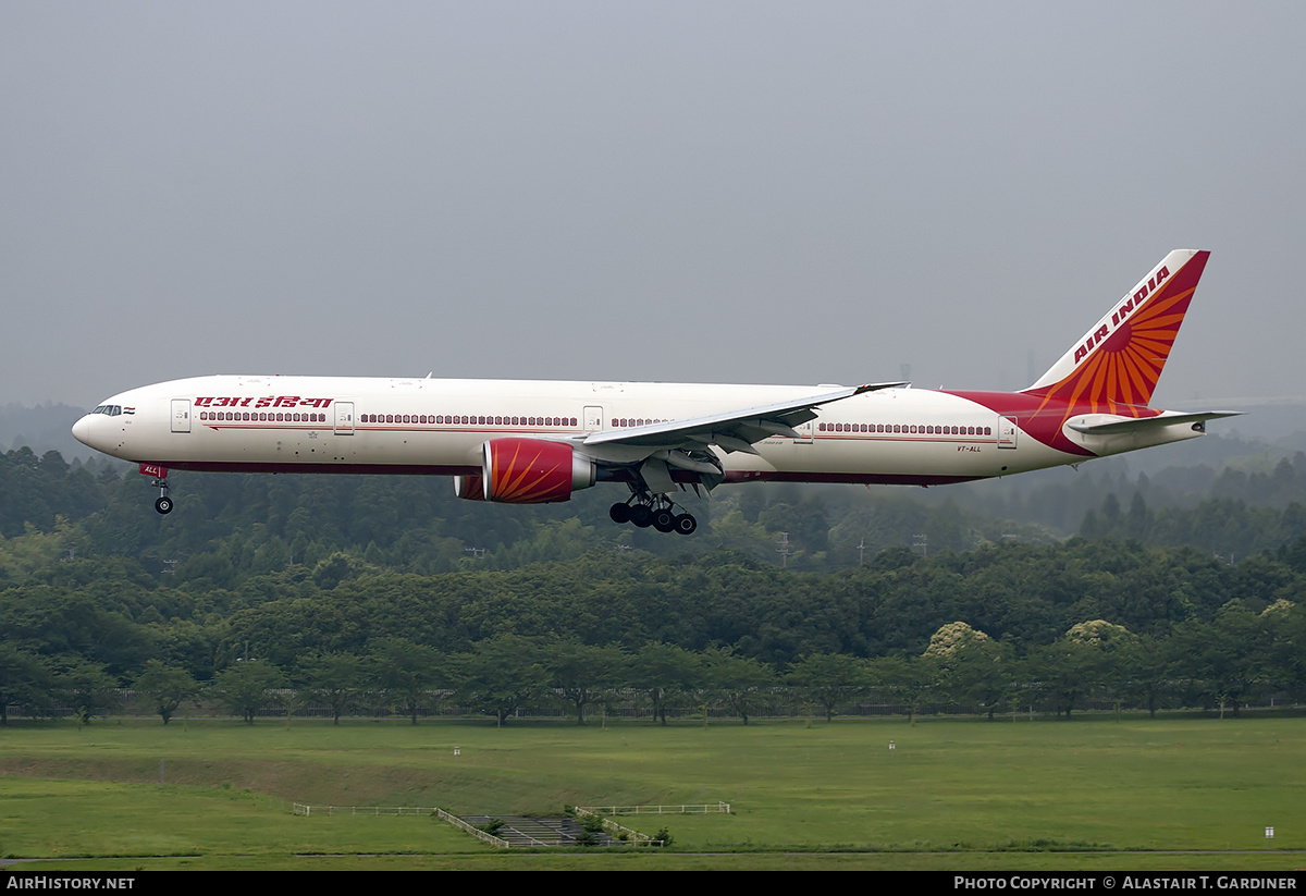 Aircraft Photo of VT-ALL | Boeing 777-337/ER | Air India | AirHistory.net #229610