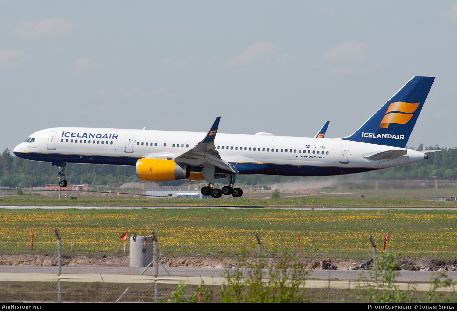 Aircraft Photo of TF-FIA | Boeing 757-256 | Icelandair | AirHistory.net #229614