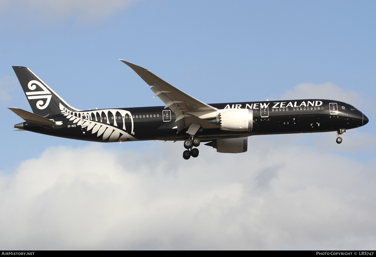 Aircraft Photo of ZK-NZE | Boeing 787-9 Dreamliner | Air New Zealand | AirHistory.net #229702
