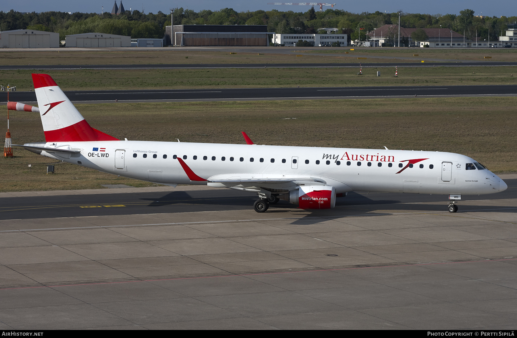Aircraft Photo of OE-LWD | Embraer 195LR (ERJ-190-200LR) | Austrian Airlines | AirHistory.net #229861