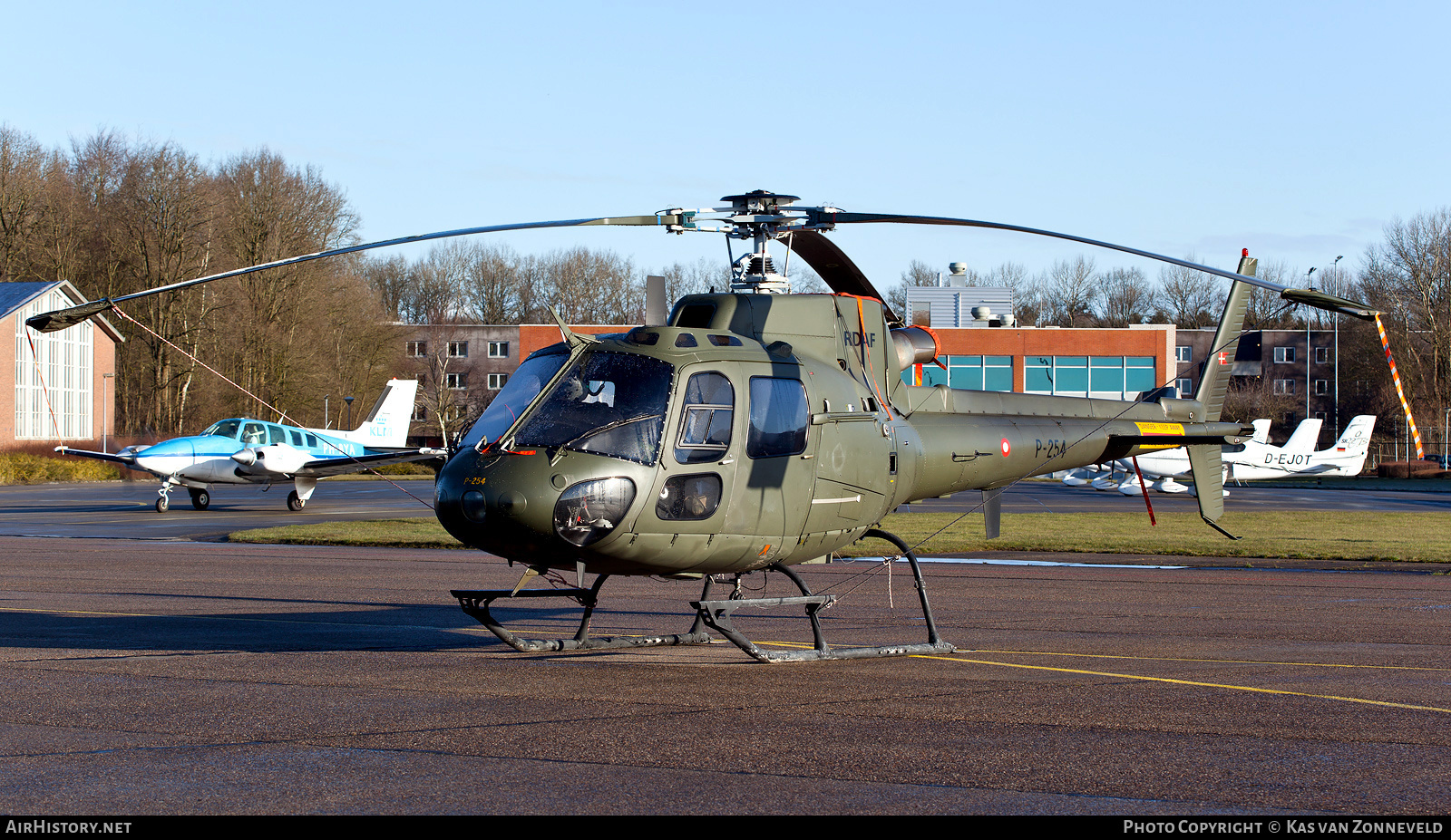 Aircraft Photo of P-254 | Aerospatiale AS-550C-2 Fennec | Denmark - Air Force | AirHistory.net #230046