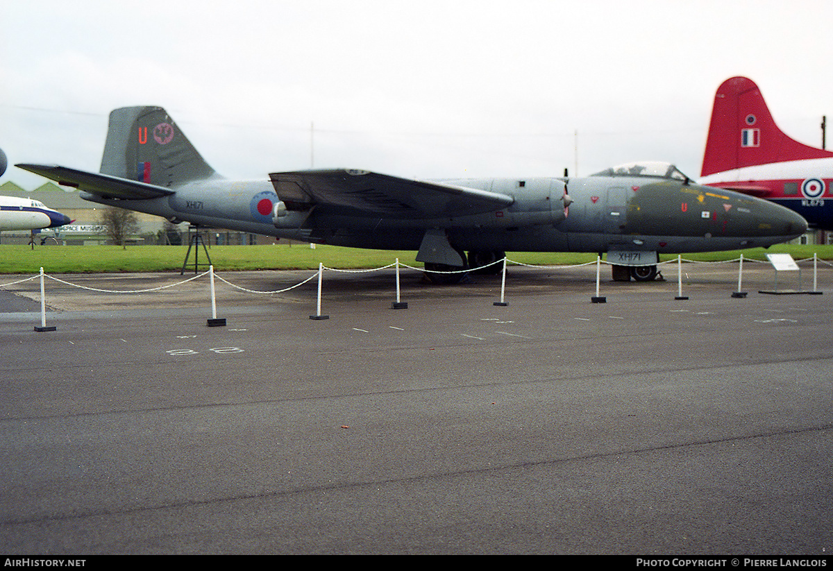 Aircraft Photo of XH171 | English Electric Canberra PR9 | UK - Air Force | AirHistory.net #230073