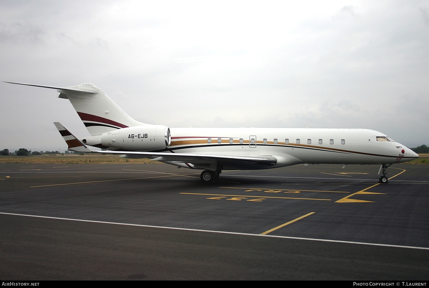 Aircraft Photo of A6-EJB | Bombardier Global Express (BD-700-1A10) | AirHistory.net #230086