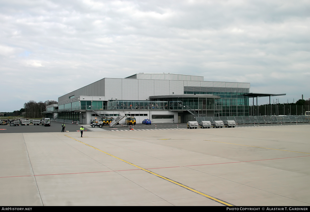 Airport photo of Weeze (EDLV / LRC) in Germany | AirHistory.net #230198