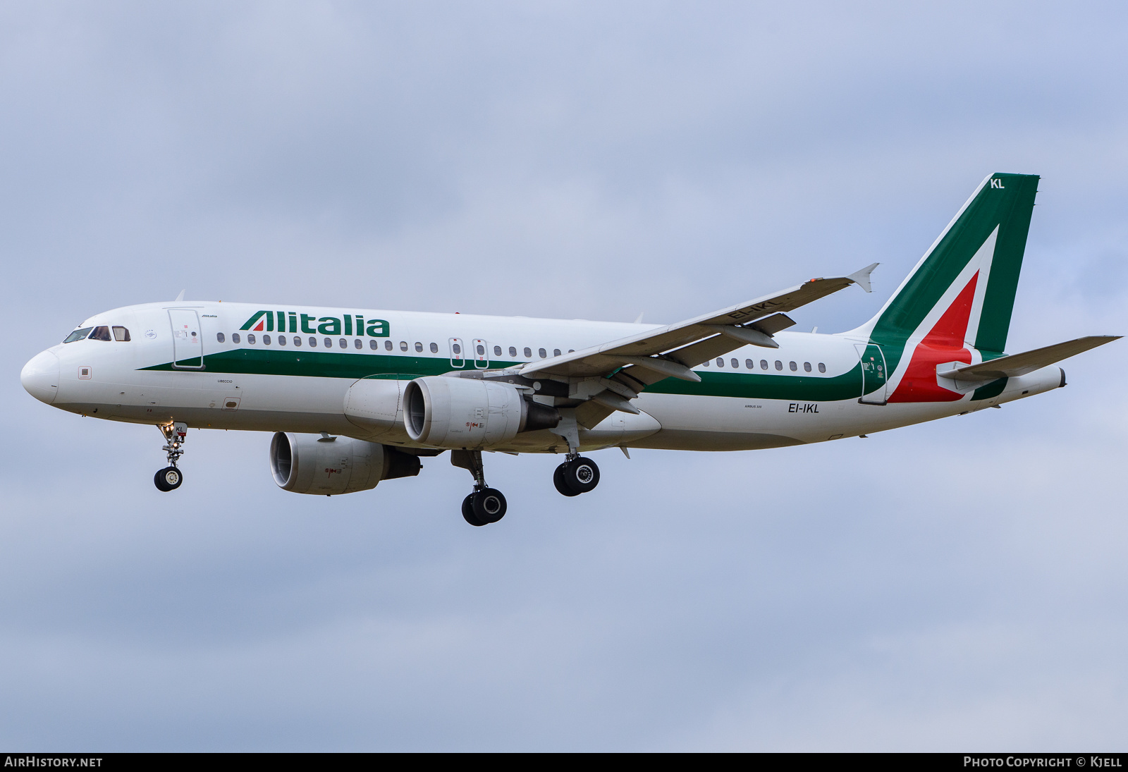 Aircraft Photo of EI-IKL | Airbus A320-214 | Alitalia | AirHistory.net #230339