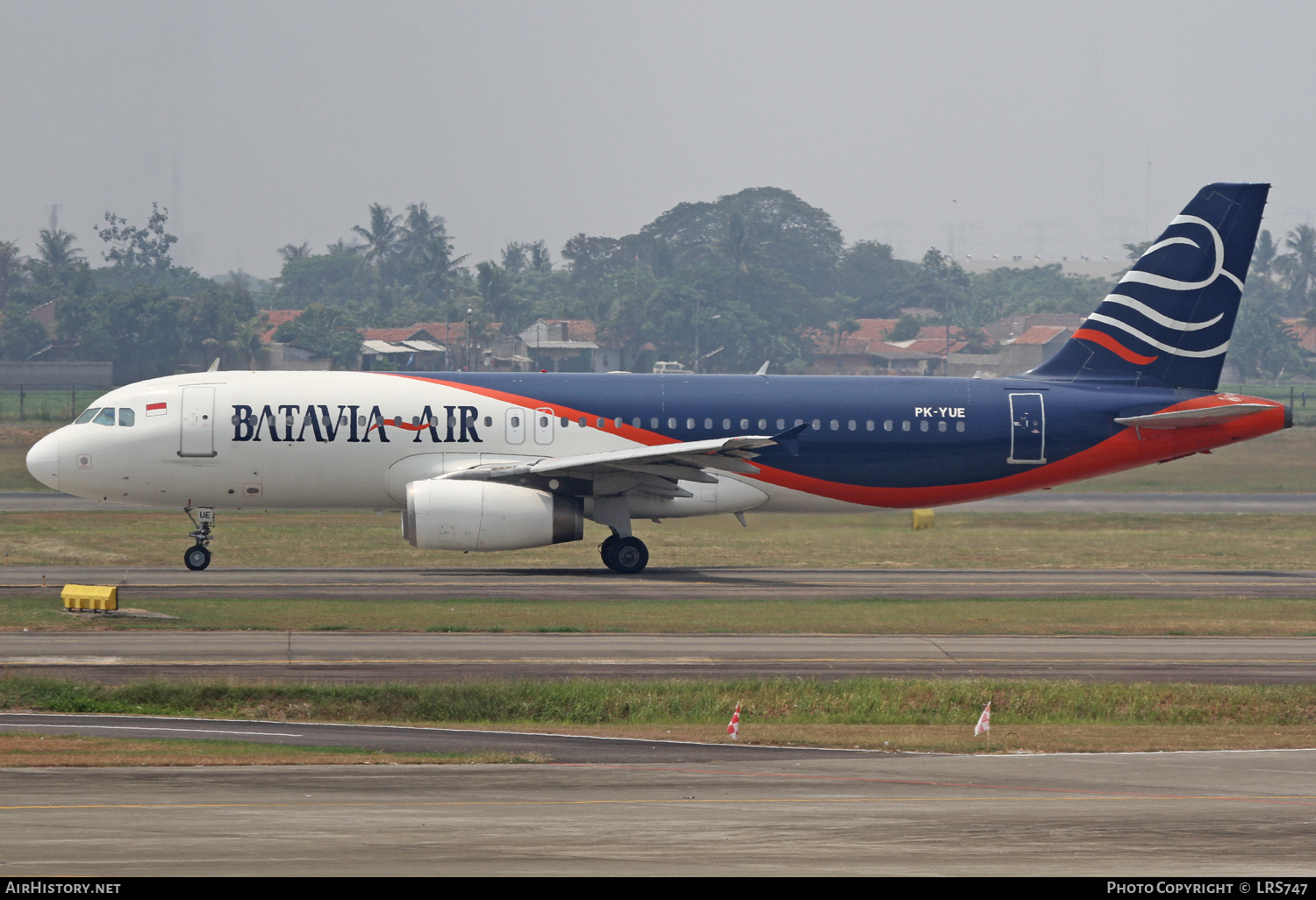 Aircraft Photo of PK-YUE | Airbus A320-232 | Batavia Air | AirHistory.net #230344