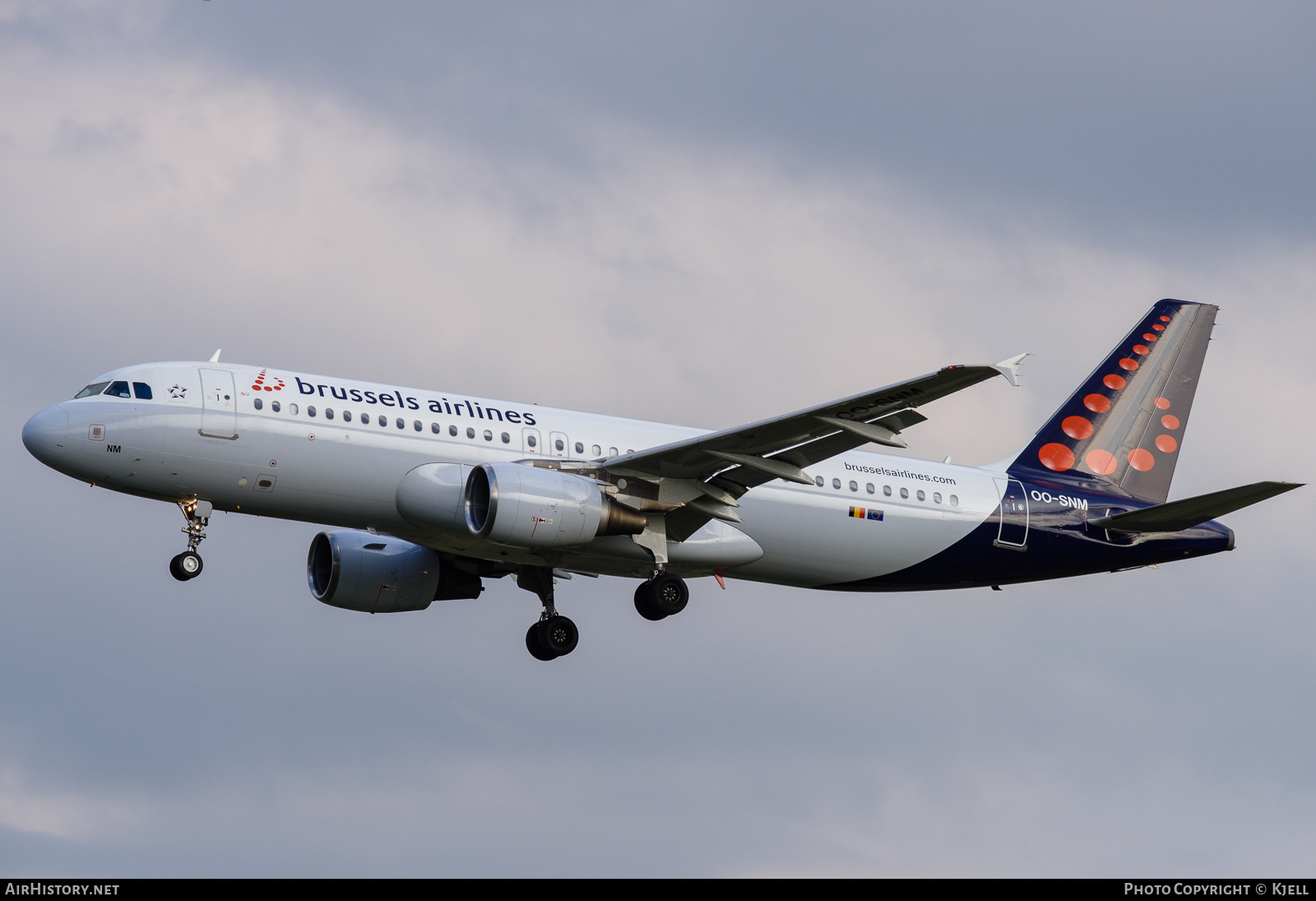 Aircraft Photo of OO-SNM | Airbus A320-214 | Brussels Airlines | AirHistory.net #230352
