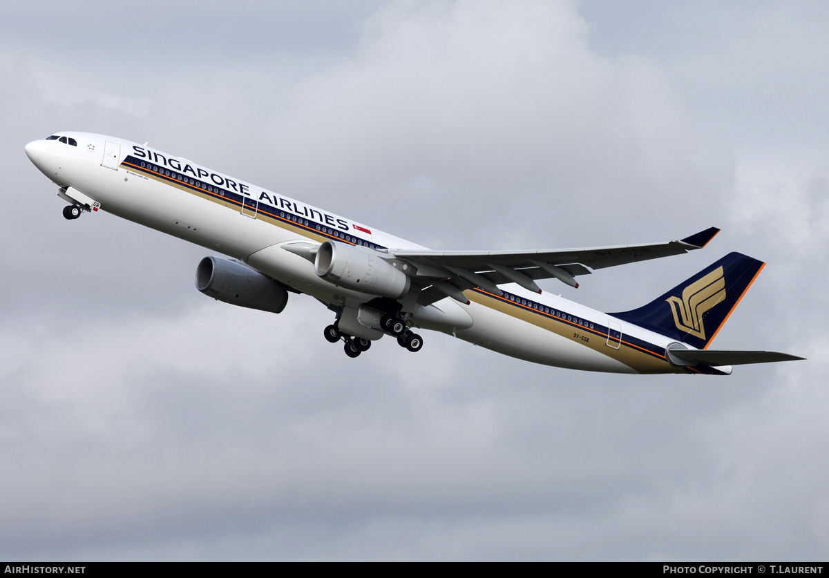 Aircraft Photo of 9V-SSB | Airbus A330-343 | Singapore Airlines | AirHistory.net #230384