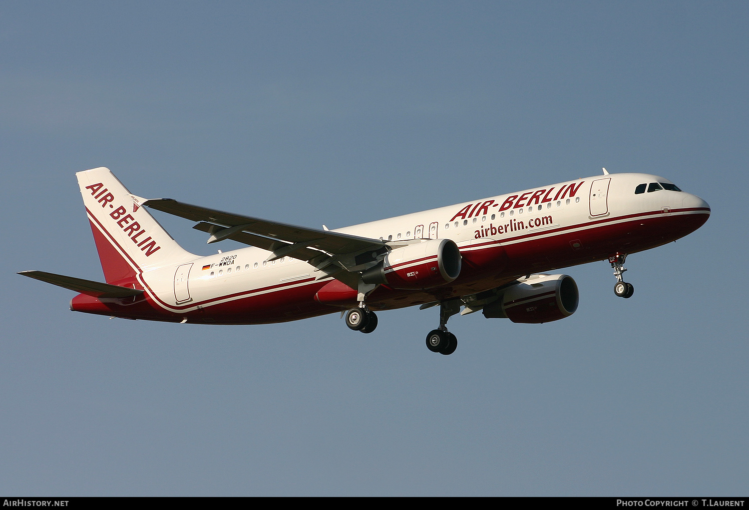 Aircraft Photo of F-WWDA | Airbus A320-214 | Air Berlin | AirHistory.net #230385