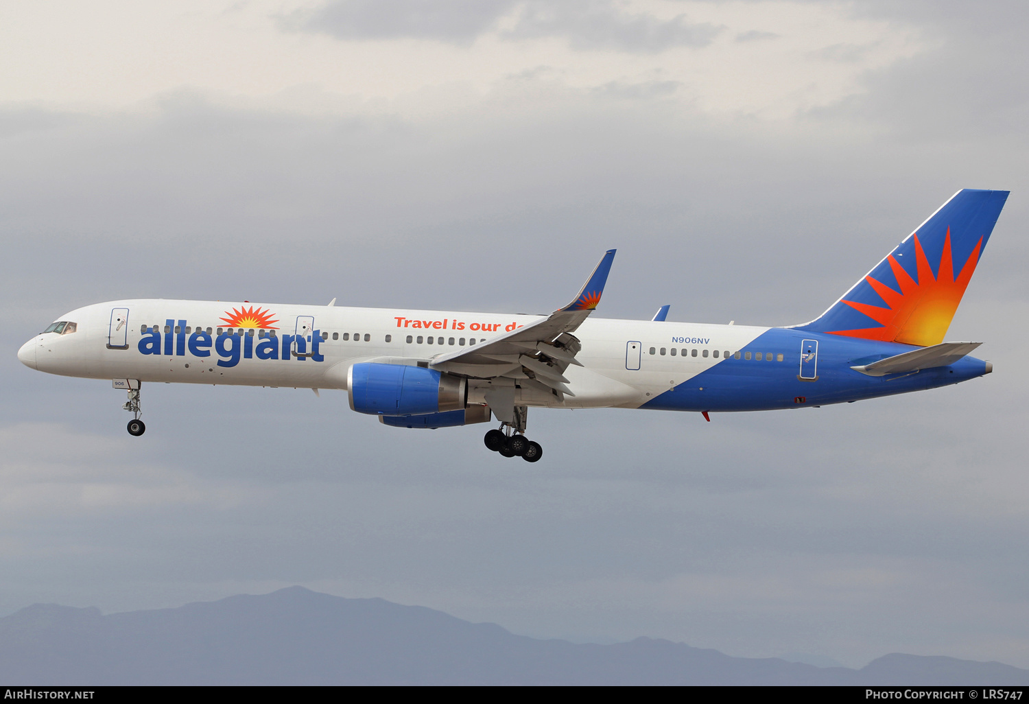 Aircraft Photo of N906NV | Boeing 757-204 | Allegiant Air | AirHistory.net #230387