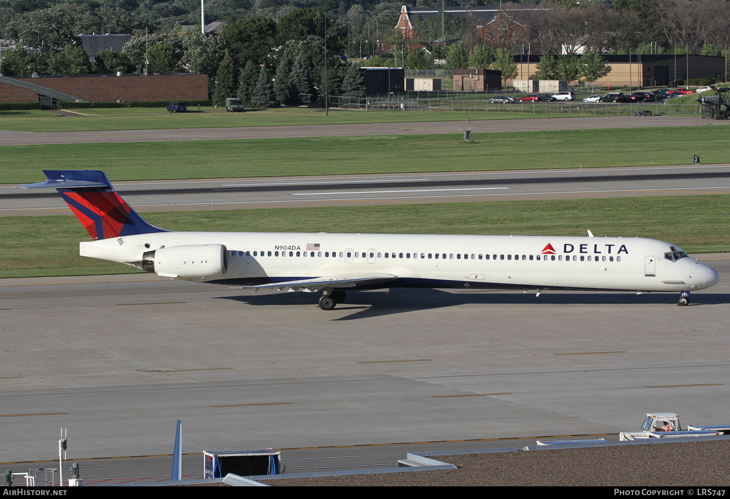 Aircraft Photo of N904DA | McDonnell Douglas MD-90-30 | Delta Air Lines | AirHistory.net #230446