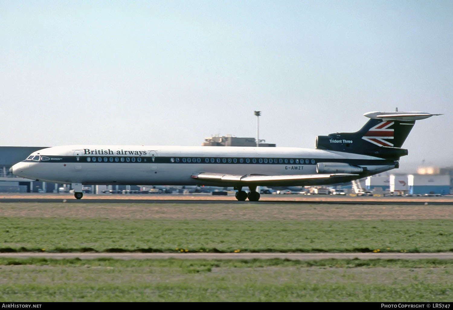 Aircraft Photo of G-AWZT | Hawker Siddeley HS-121 Trident 3B | British Airways | AirHistory.net #230566