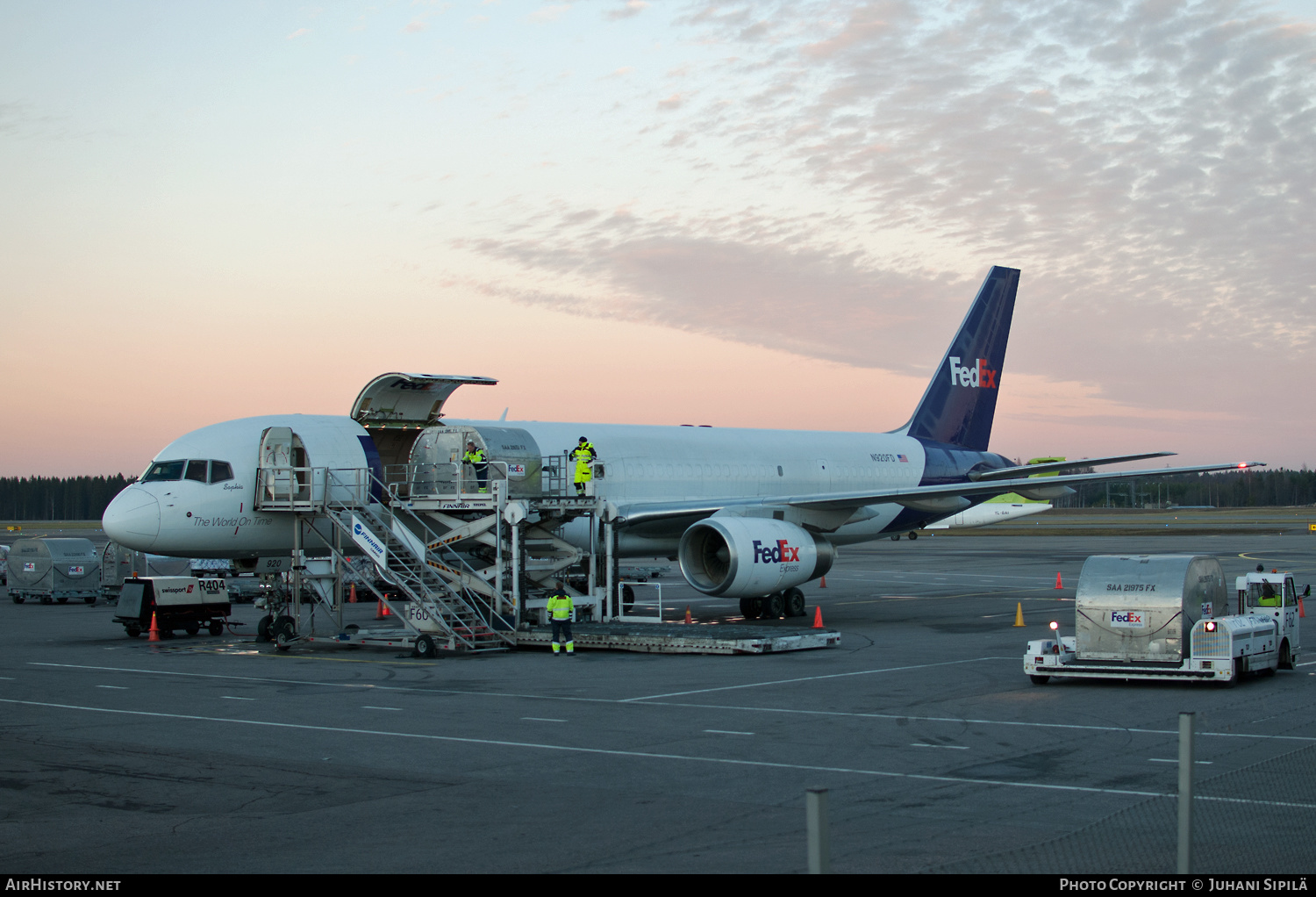 Aircraft Photo of N920FD | Boeing 757-23A(SF) | FedEx Express - Federal Express | AirHistory.net #230718