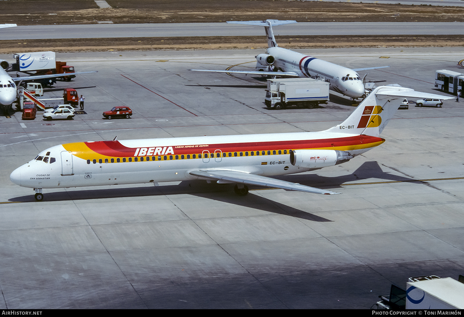Aircraft Photo of EC-BIT | McDonnell Douglas DC-9-32 | Iberia | AirHistory.net #231010