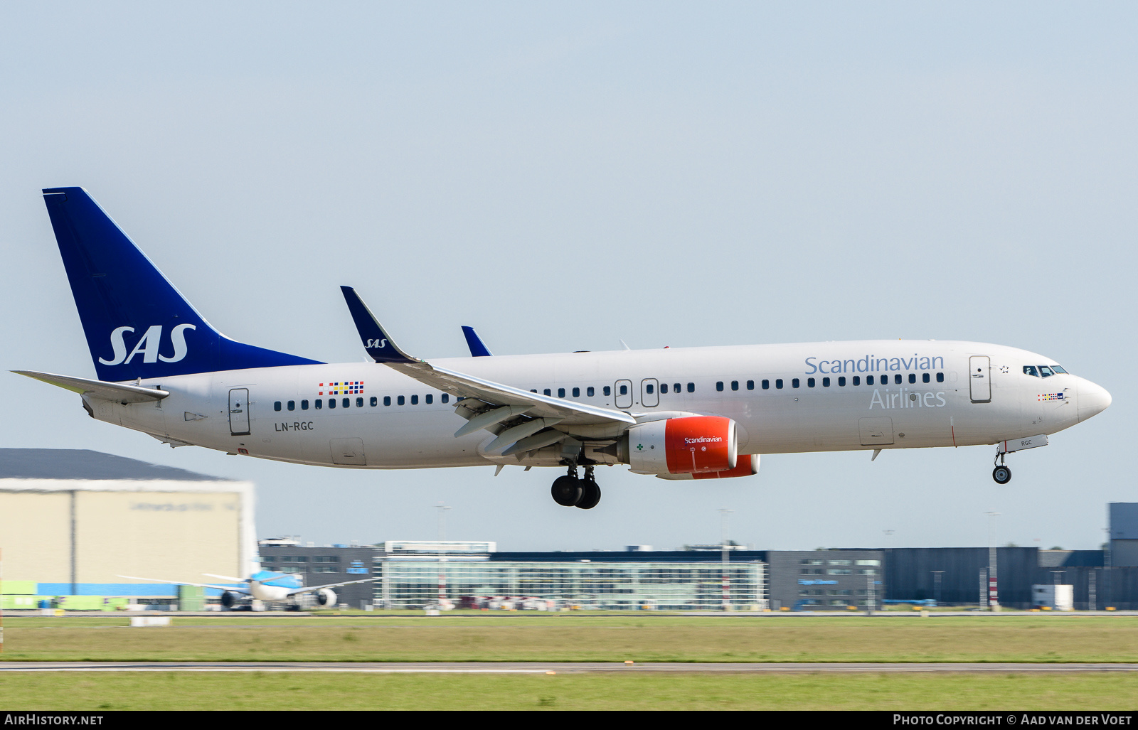 Aircraft Photo of LN-RGC | Boeing 737-86N | Scandinavian Airlines - SAS | AirHistory.net #231032