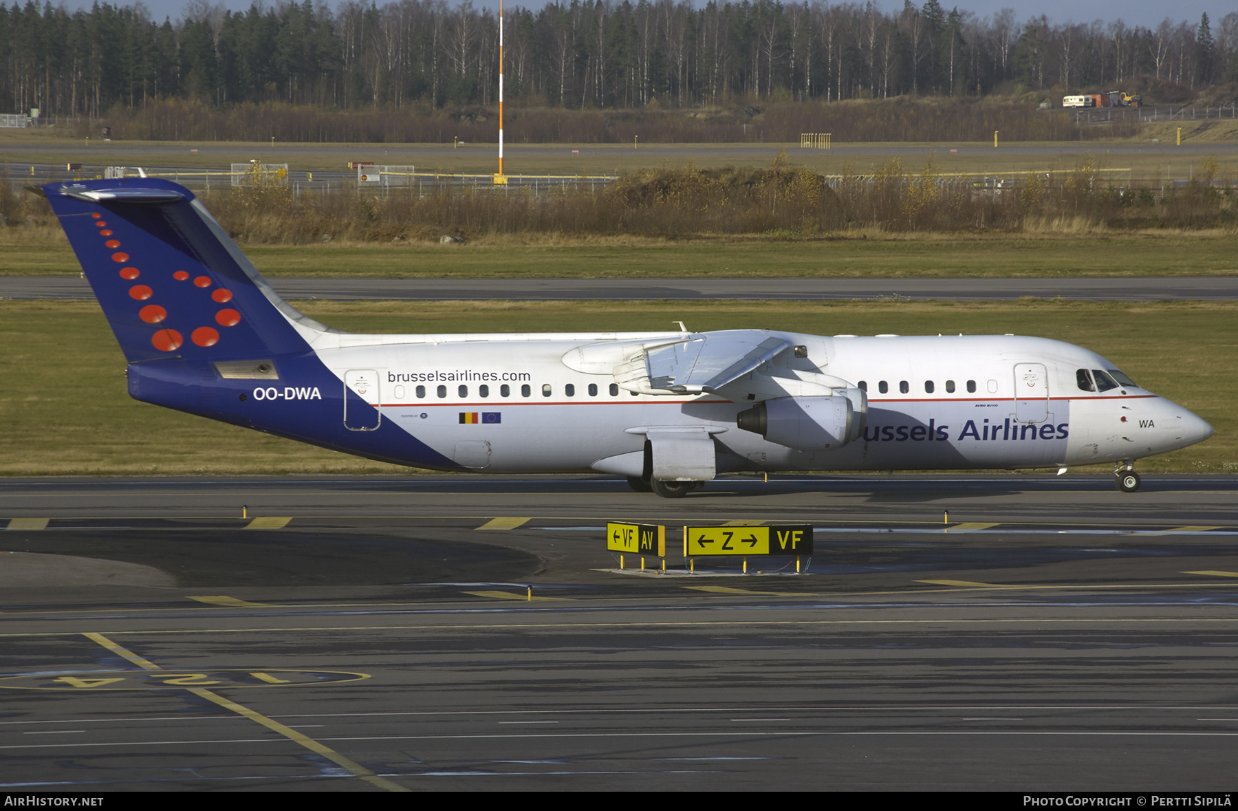 Aircraft Photo of OO-DWA | British Aerospace Avro 146-RJ100 | Brussels Airlines | AirHistory.net #231177