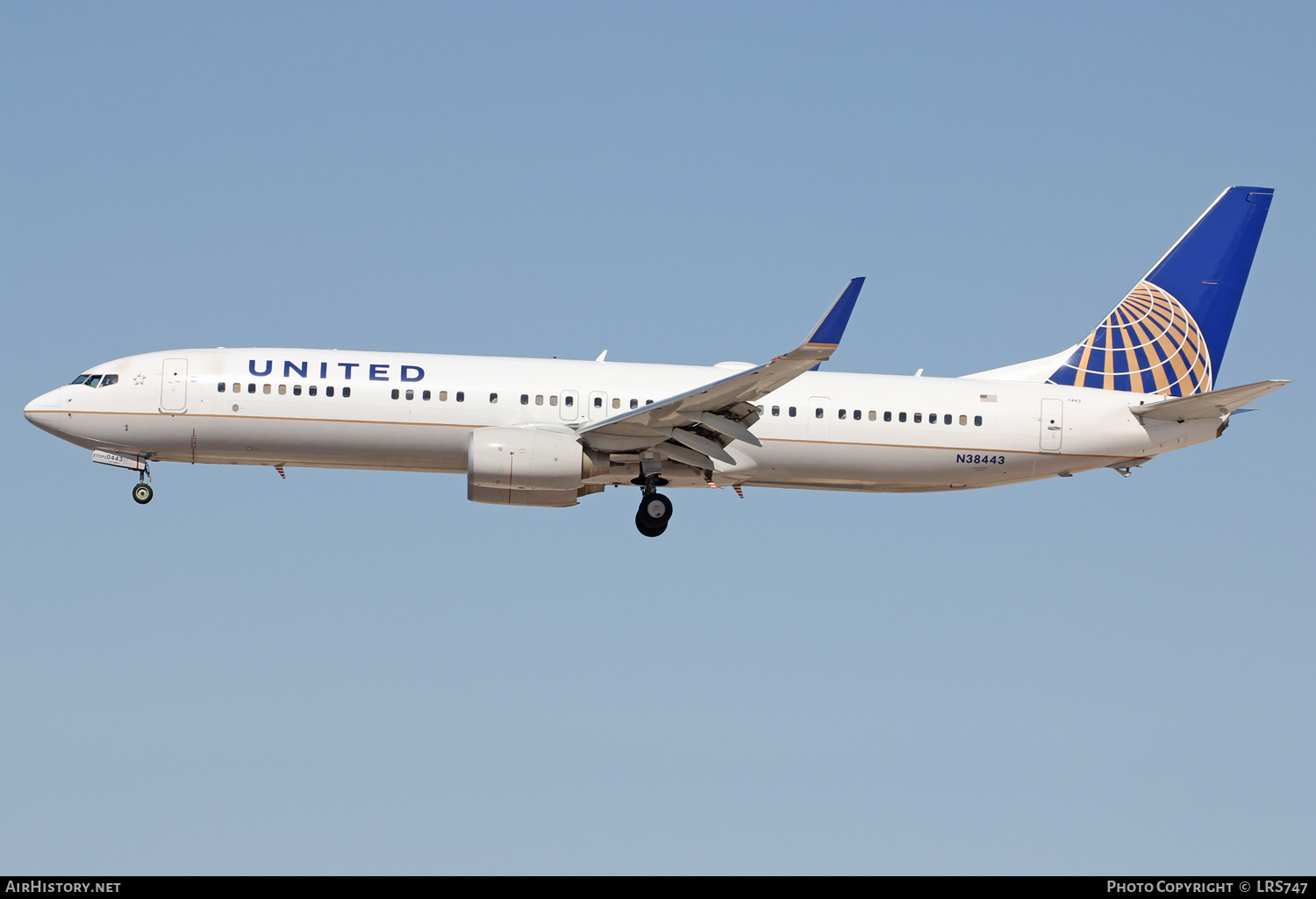 Aircraft Photo of N38443 | Boeing 737-924/ER | United Airlines | AirHistory.net #231316