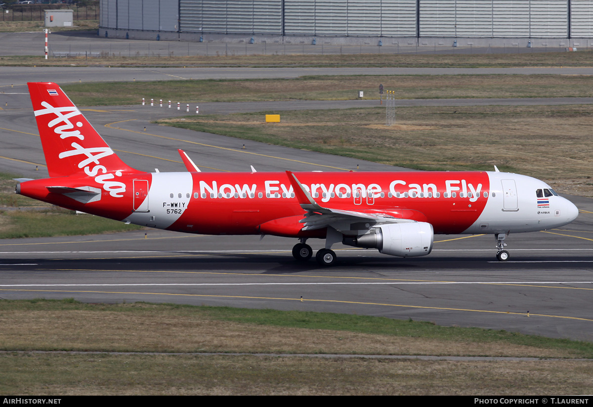 Aircraft Photo of F-WWIY | Airbus A320-216 | AirAsia | AirHistory.net #231364